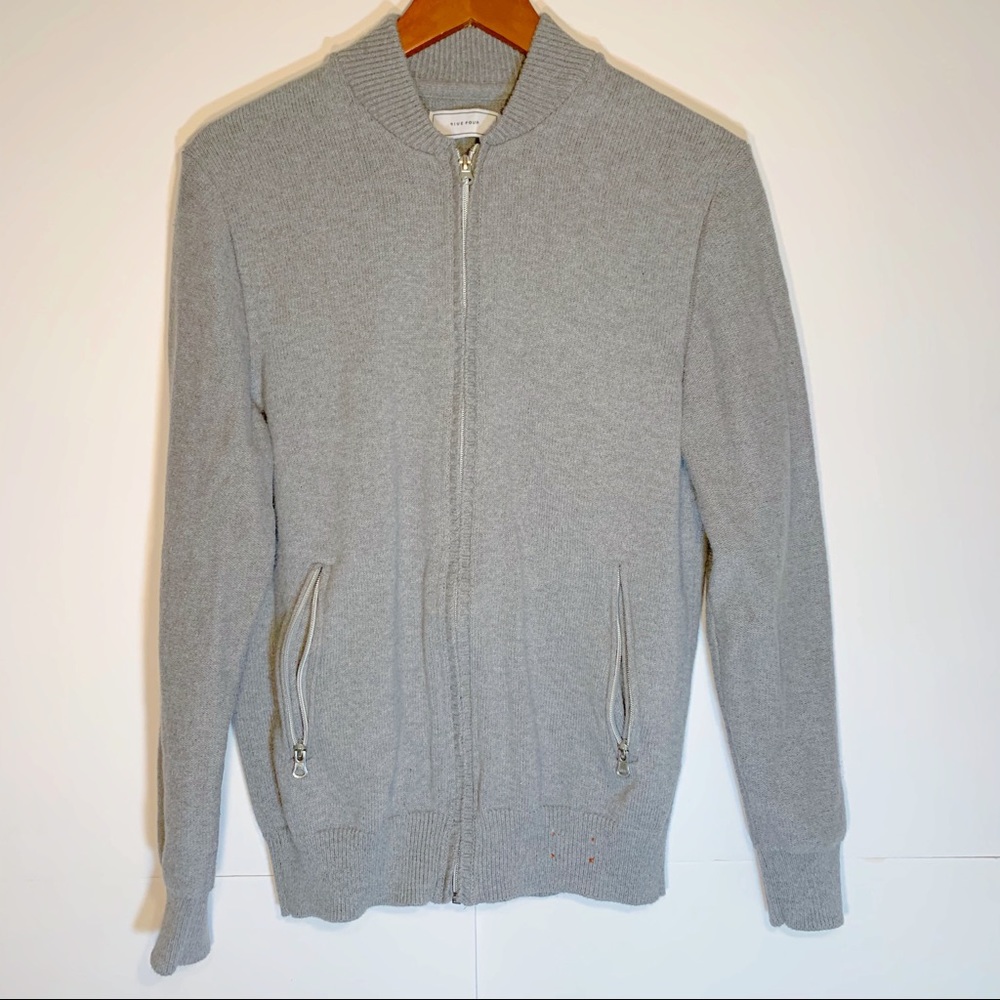 FIVE FOUR gray knit zip up collared sweater